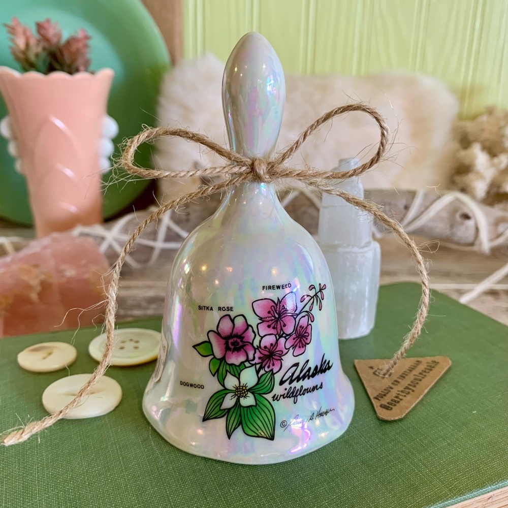 Vintage Ceramic AK Bell 🌸